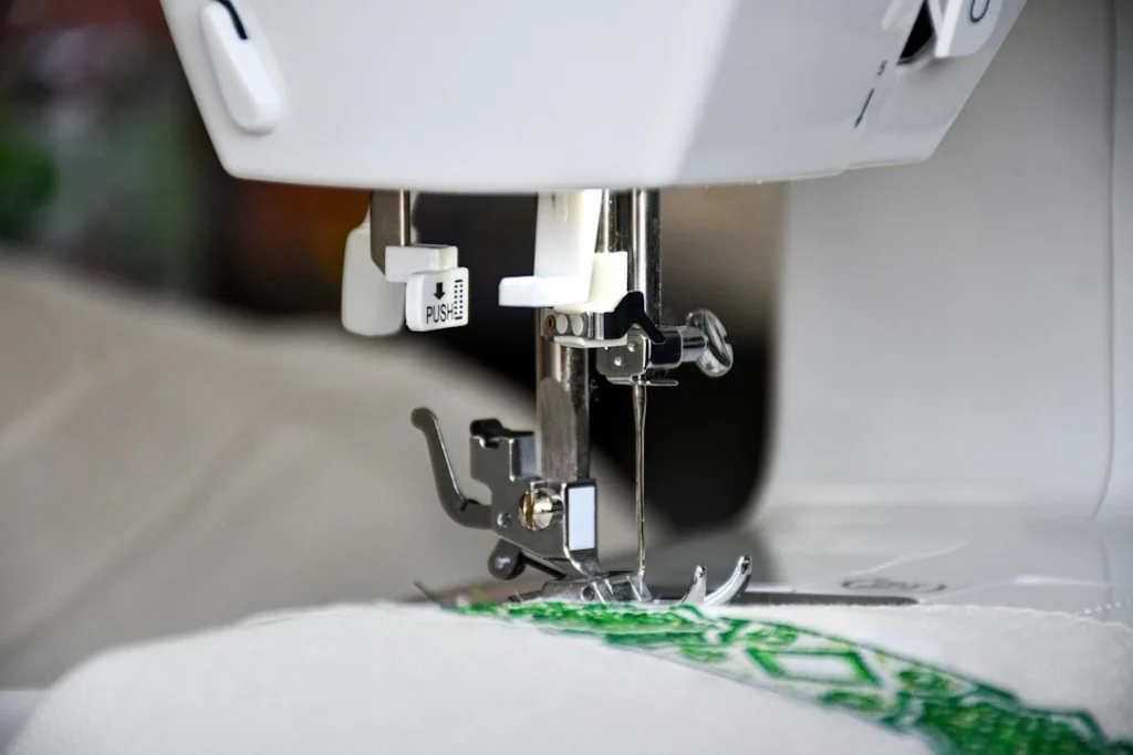 is there a sewing machine that sews by itself